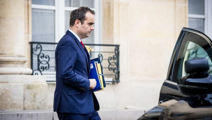 Le Premier ministre français Sébastien Lecornu démissionne après moins d'un mois de fonction