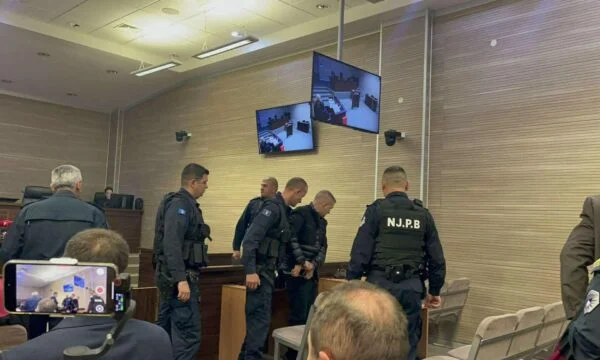 “U qëllua nga 2-5 cm distancë”, të dhëna tronditëse për vdekjen e Liridona Ademajt nga mjeku që i bëri autopsinë