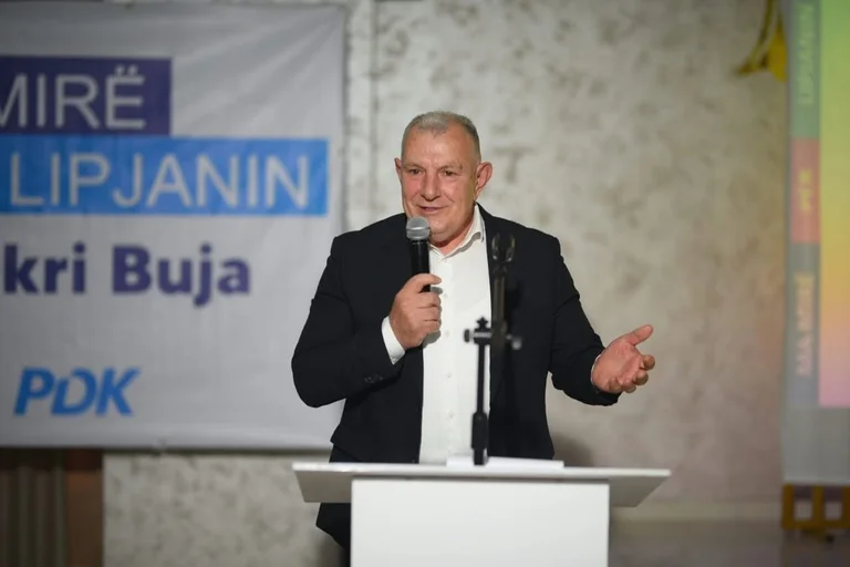 “/Inspirant rencontre avec les filles et les femmes de Lipjan”, Shukri Buja vœux femmes auront un rôle de placemaker