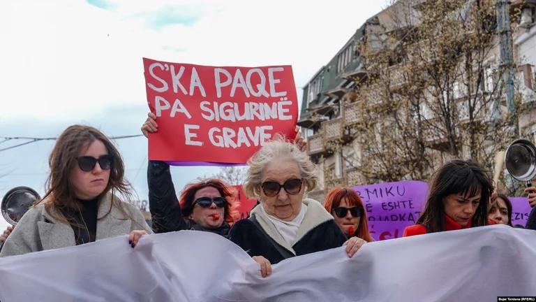 La réalité des statistiques : De nombreuses femmes se sentent en sécurité la nuit au Kosovo