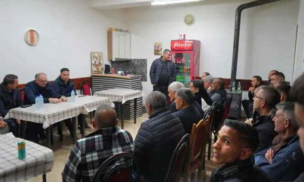 Shaqiri Totaj rencontre des représentants de la communauté RAE : La diversité est la richesse de Prizren