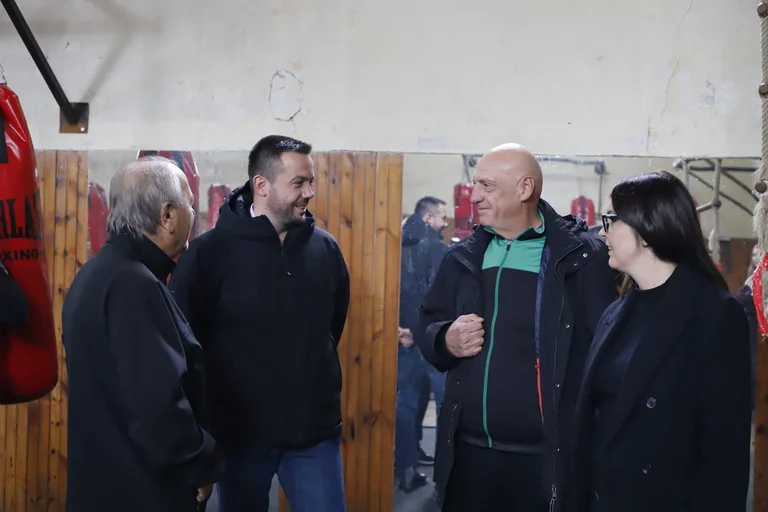 Arian Tahiri: Le club de boxe “