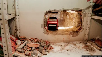 Sodišče osvobodi vse obtožene odpiranja podzemnega predora na Podgorskem dvoru.