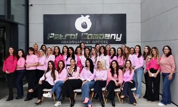 Rózsa hónap a Petrol Company-ban