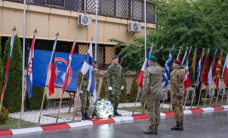 KFOR parancsnoki váltás: a koszovói biztonság és stabilitás iránti elkötelezettség folytatódik