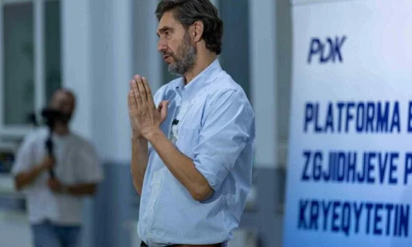 Ismaili híd este 7-kor bemutatja Arberie tervét: Üdvözöljük, iskola és új közlekedési vonalak