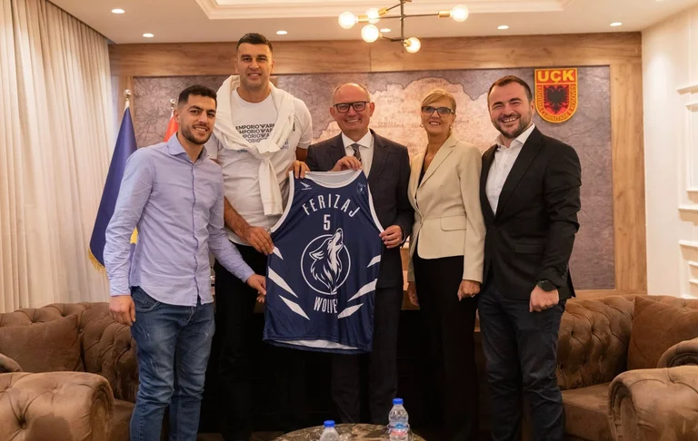 A kosárlabda Ferizaj-ba jön a Ferizaj Wolfves klubbal.