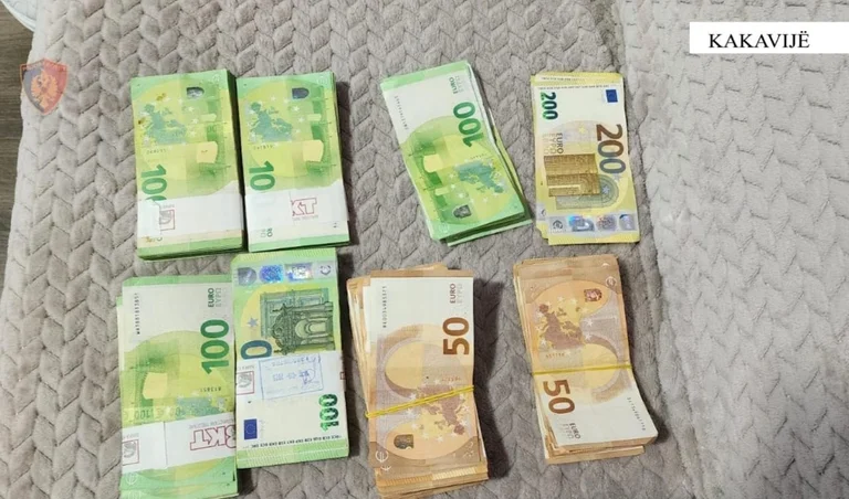 Full Cash: 53 éves letartóztatott kakakaville-ben, lefoglalt több mint 50.000 euró