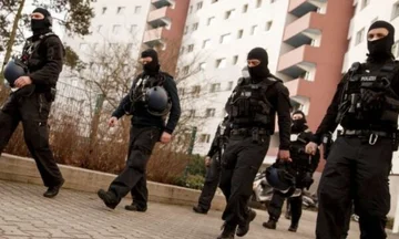 Nemška policija je aretirala tri moške, osumljene napada Hamasa v Nemčiji.