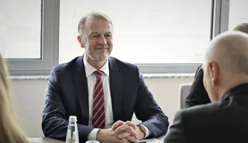 Oči EU Parlamentu: naše upanje je, da bo čim prej