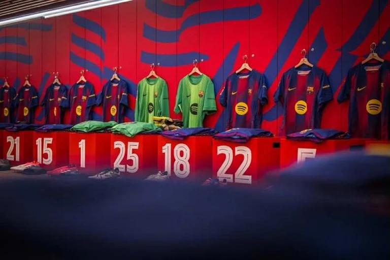 Hivatalos: Barcelona formáció vs PSG