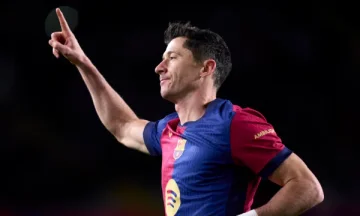 Barça との新規契約を希望するスーパー フォームの Lewa。
