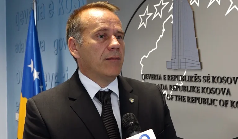 Ish-ambasadori: S’ka ekzistuar kurrë drafti i Asociacionit, “Zajednica” do të krijojë nivel të ri të pushtetit