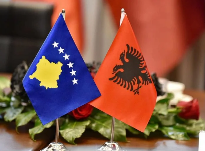 REL: 알바니아의 변화와 교훈 Kosovo 배울 수 있습니다