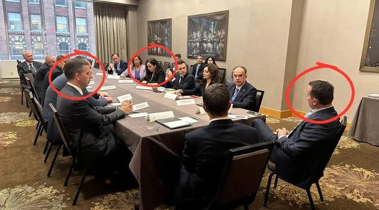 우선순위는 녹색과 다우와의 만남에 대한 이유를 시도하고 있습니다. 우리는 미국에 의해 초대되었습니다.