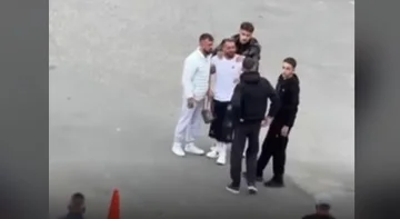 “oh bror...”, Justice går till scenen