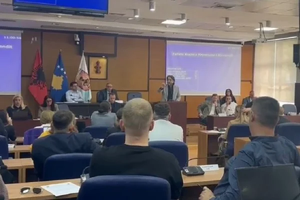 “Síka kuorum” - Občinski okvir Priština Seja za razpravo