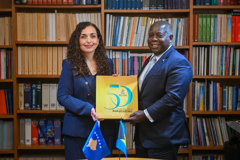 Osman meets Bahamas prime minister, commitment stressed for strengthening bilateral relations