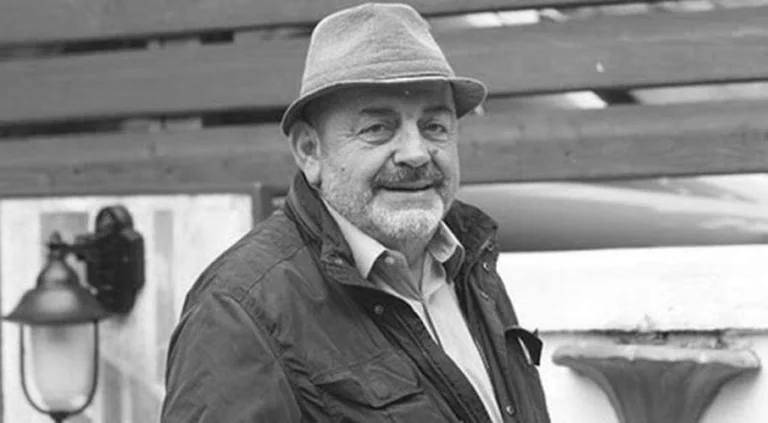 Gran actor albanés Enver Petrovci enterrado