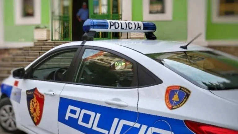Asistentă înjunghiată de colega spitalului din Tirana