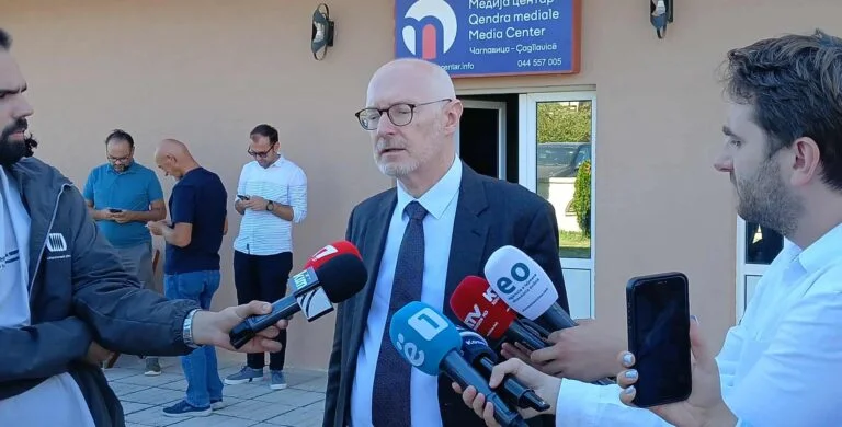 Kosovo ohne Institutionen, Guerot: Die Katastrophe, die wir in dieser Situation sind