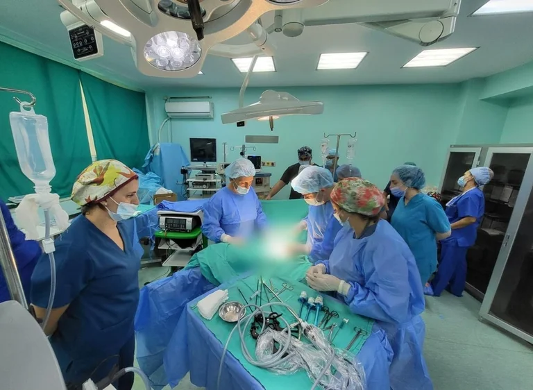 KKUK'da Gynecology Clinic'te iki nadir işlem başarıyla gerçekleştirilmektedir.