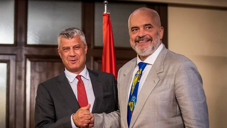 Edi Rama reagon pas vizitës së Thaçit në Kosovë: Burrë