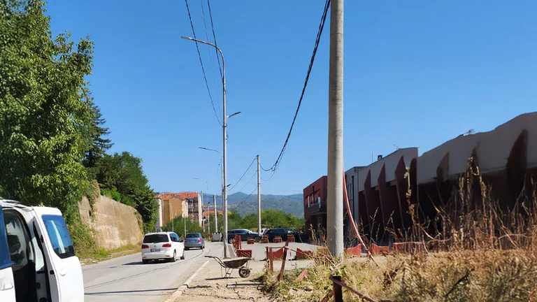 Kuzey Mitrovica'da 100.000 Euro yatırım yaptı