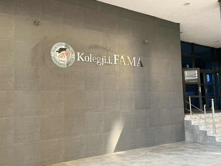 Colegiul Internaţional FAMA deschide uşi noilor studenţi, au început înregistrările pentru anul academic 2025/26