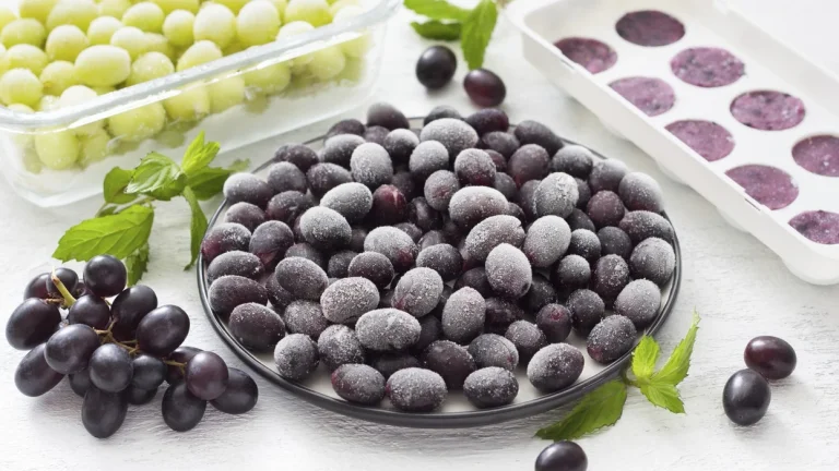 How to store grapes for a year: Simple steps for freezing and using