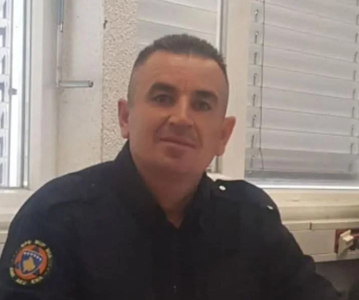 Liman Sertolli, şeful unităţii de pompieri din Malisheva moare.