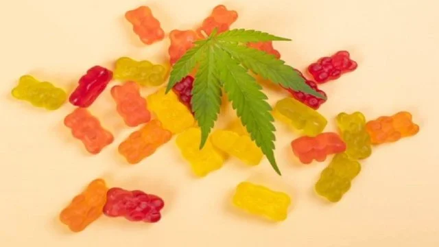 Kork: Sundhed for tre mindre søstre, der blev forgiftet af cannabis slik forbedrer
