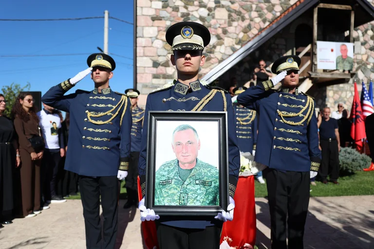 Haradinaj will Abschied von Adem Hajosa: Freedom Warrior