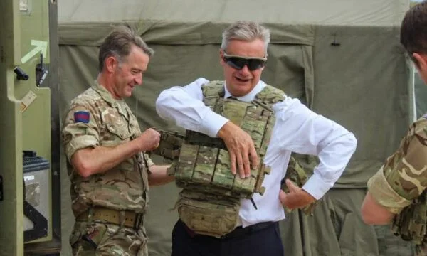Hargrees besøger britiske soldater i Bondsteel: Deres tilstedeværelse viser vores engagement i sikkerhed i Kosovo, region