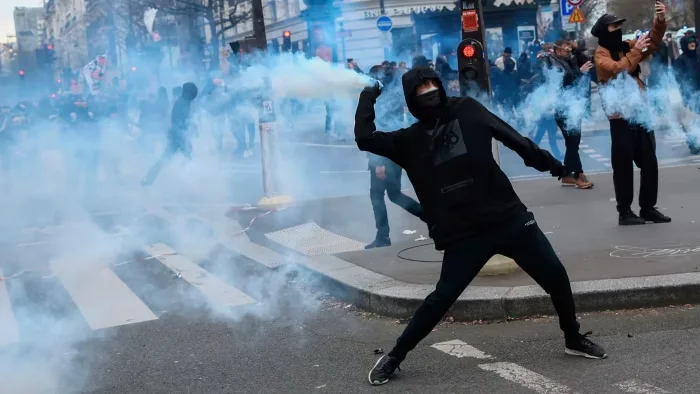 Proteste in Francia: oltre 180 arresti e 22 feriti