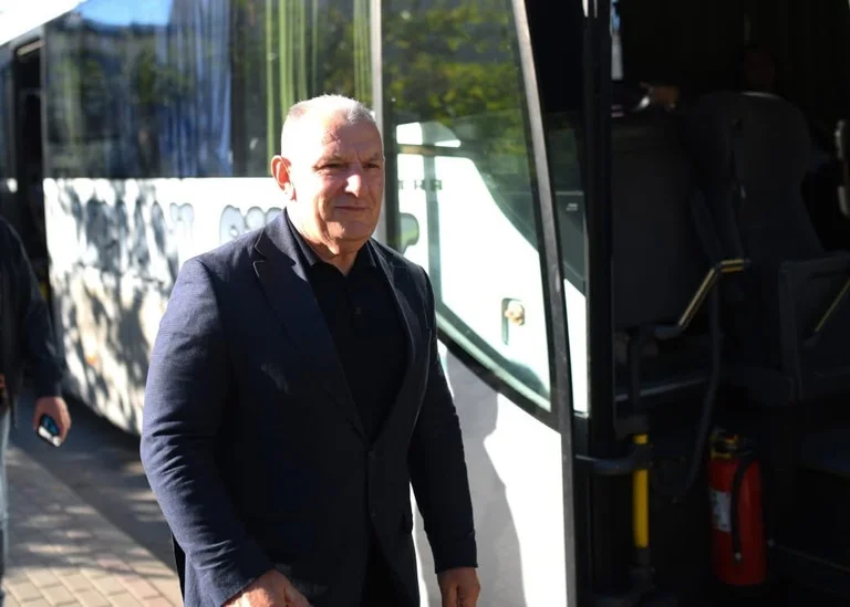Shukri Buja vows to improve public transportation in Lipjan
