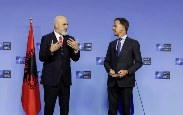 Rutte găzduieşte Rama la Bruxelles: Albania poate avea încredere în NATO