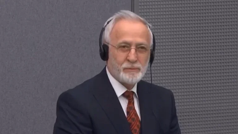 Jakup Krasniqi bëhet gjysh për herë të parë