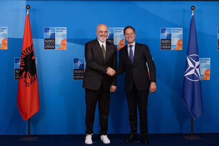 Rutte se va întâlni miercuri cu Rama la Bruxelles