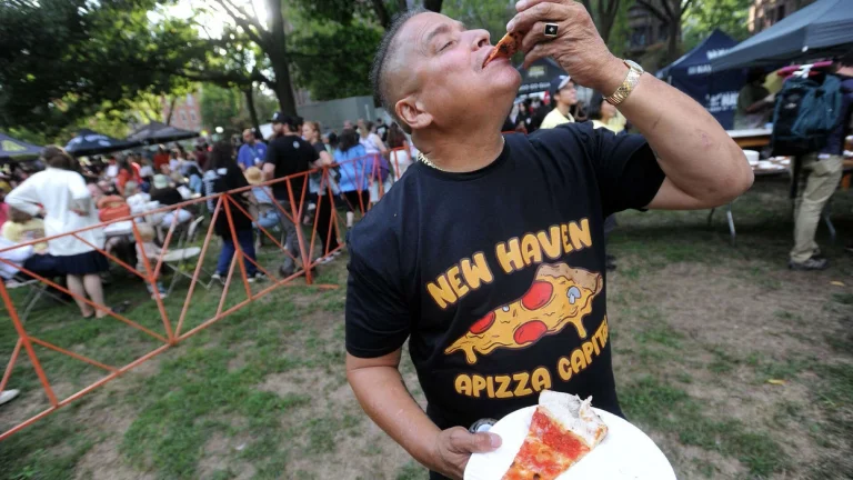 Connecticut rompe record per la più grande festa di pizza del mondo