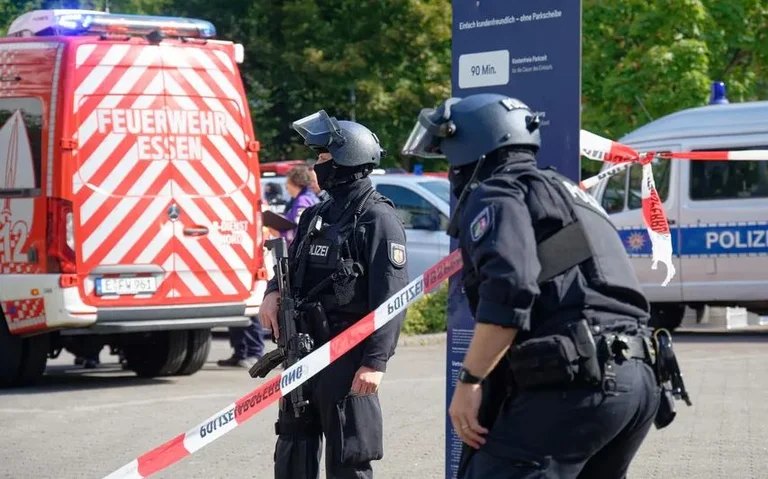 Germany: Afghan gets life in prison after killing a cop with a knife