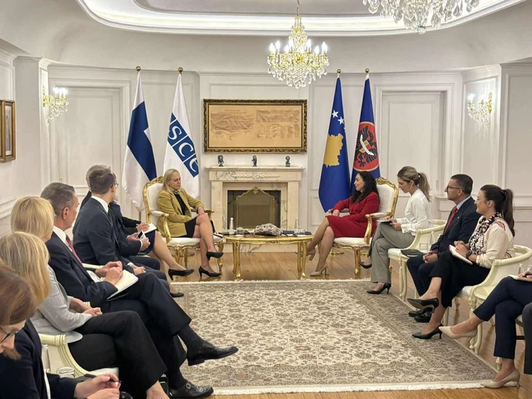 Osmani găzduieşte liderul OSCE la întâlnire