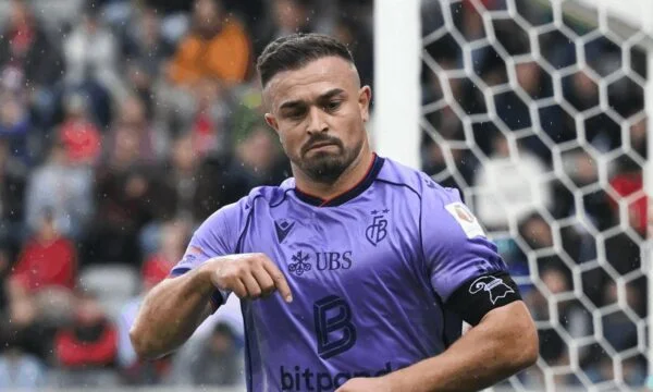 Neveokazi Shaqiri na equipe ideal da semana suíça