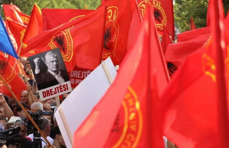 Антиспециальный протест: голос, захвативший сегодня Гаагу