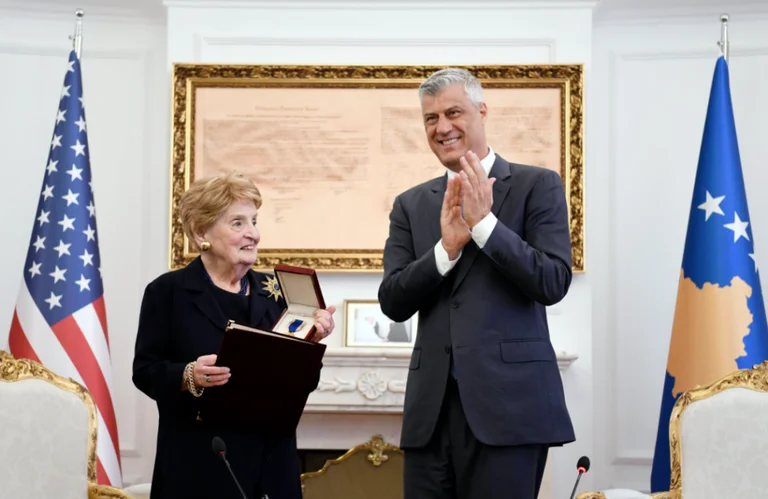 “Nous essayions de motiver” - Rubin explique pourquoi Albright a dit à Thaci “J'espère que vous deviendrez les Gerry Adams du Kosovo”