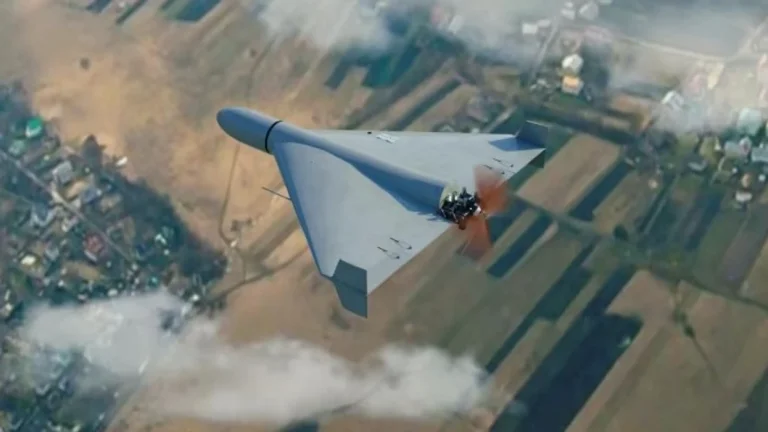 Zelensky: Dron russe a pénétré 10 kilomètres dans l'espace aérien roumain pendant 50 minutes