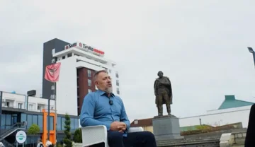Lushtaku: Urrejtja e Vetëvendosjes ndaj UÇK-së buron nga bashkëpunimi i tyre me Serbinë