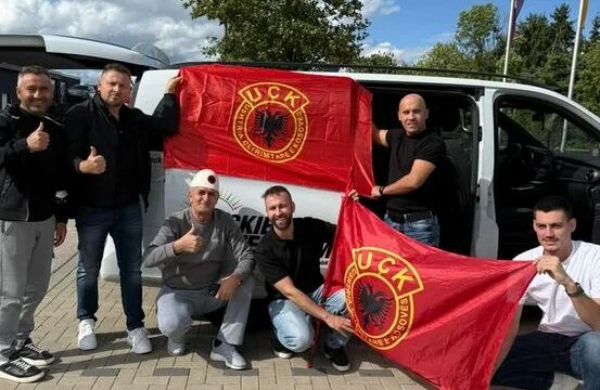 Le groupe de protestation du Kosovo part pour La Haye