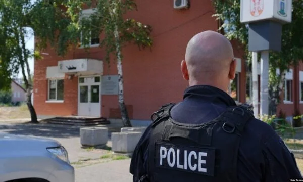 “EU reagerar efter att serbiska sjuk- och pensionsförsäkringskontor har stängts