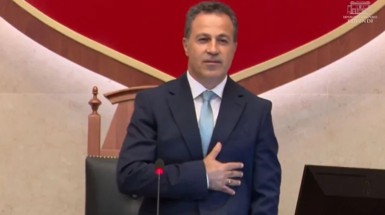 Niko Peleshi, nouveau chef du Parlement albanais